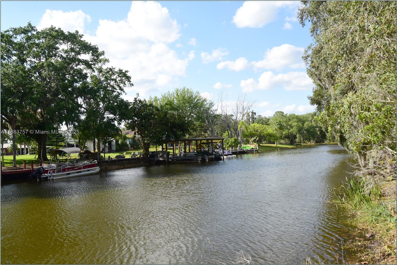 27 Lantana Dr, N Other, FL 33855