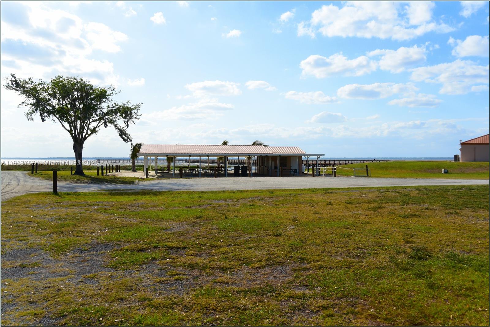 27 Lantana Dr, N Other, FL 33855