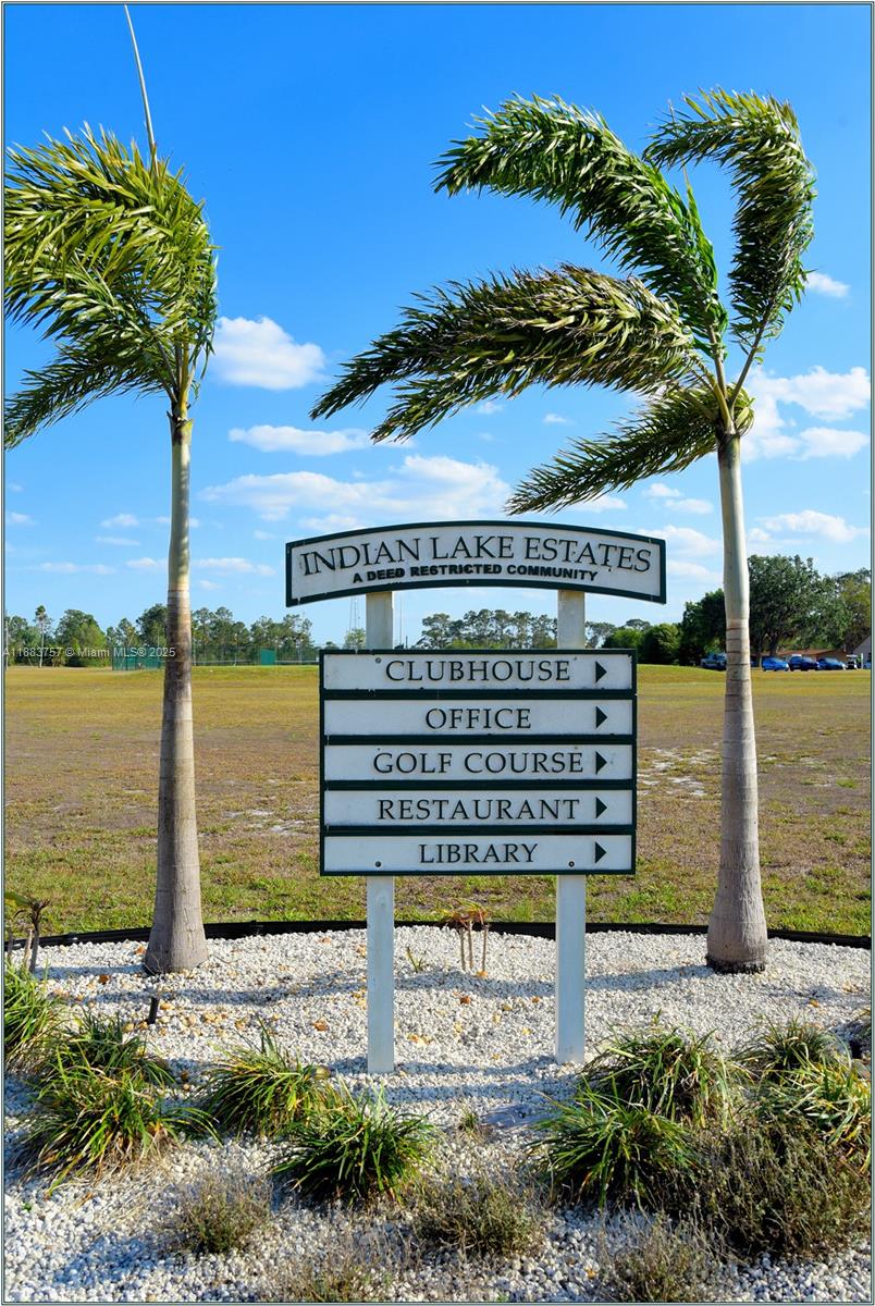 27 Lantana Dr, N Other, FL 33855