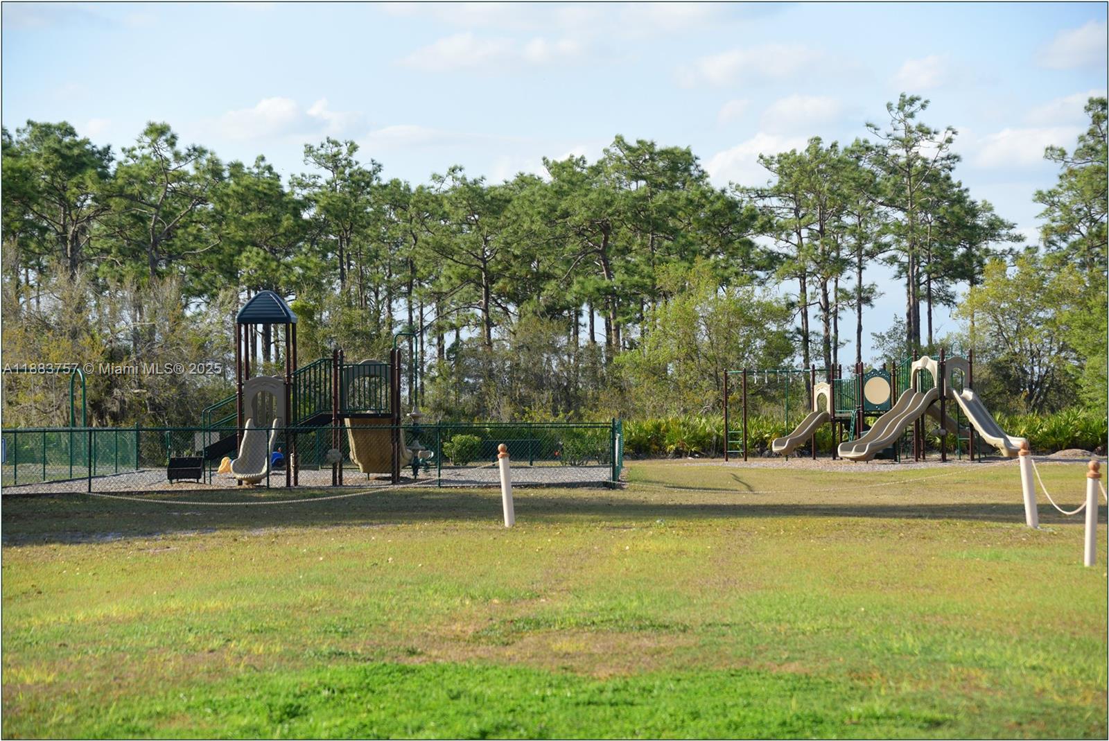 27 Lantana Dr, N Other, FL 33855