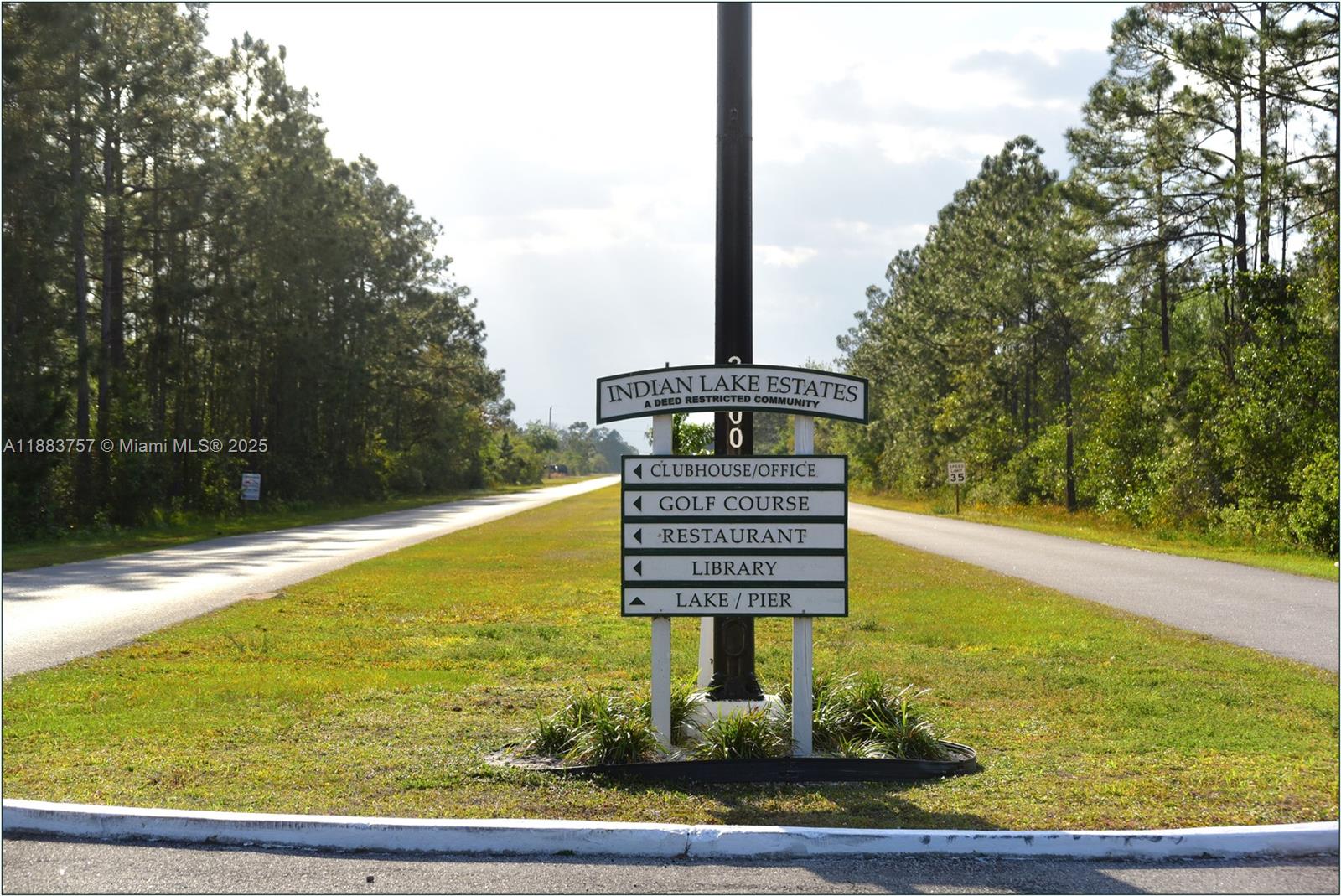 27 Lantana Dr, N Other, FL 33855