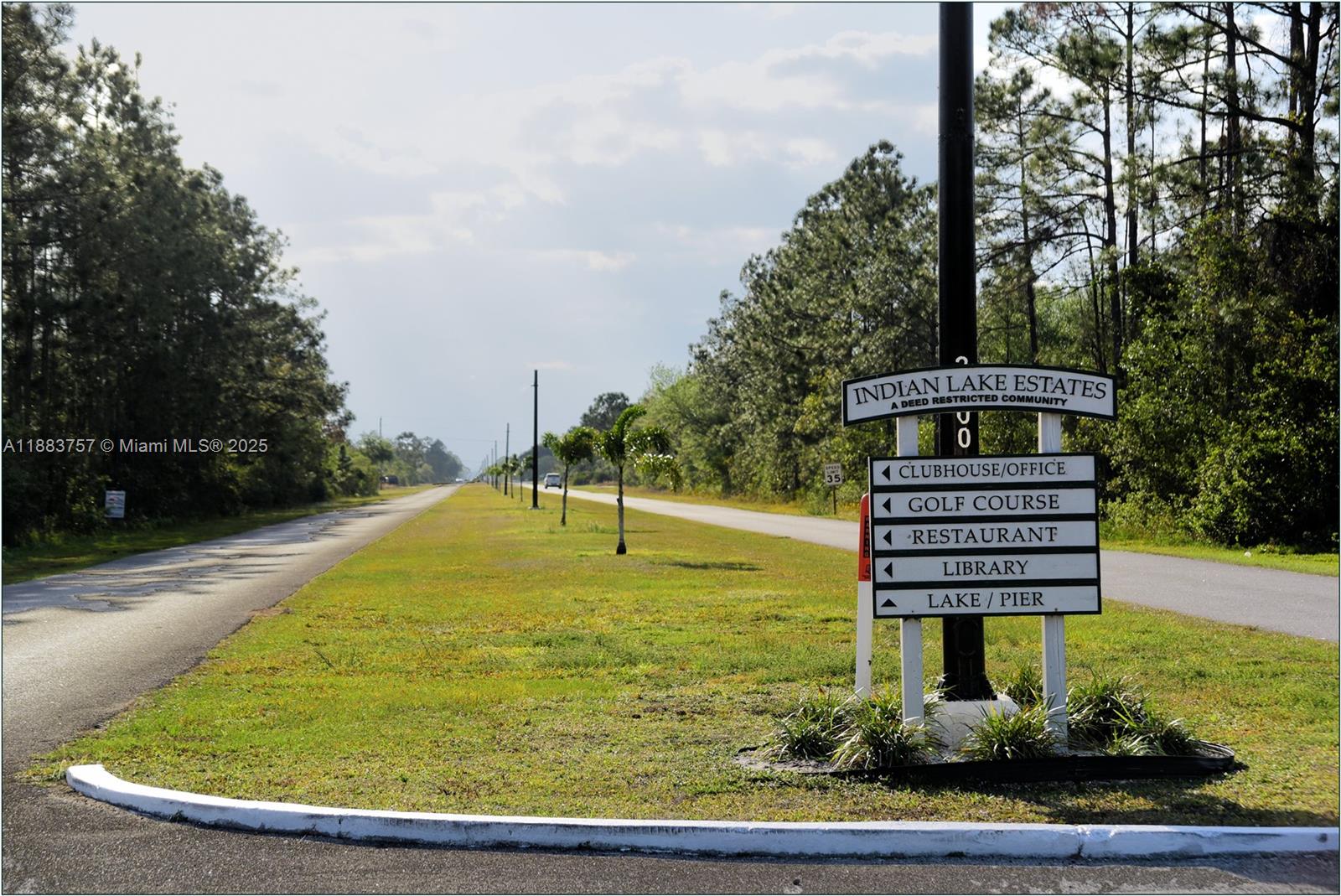 27 Lantana Dr, N Other, FL 33855