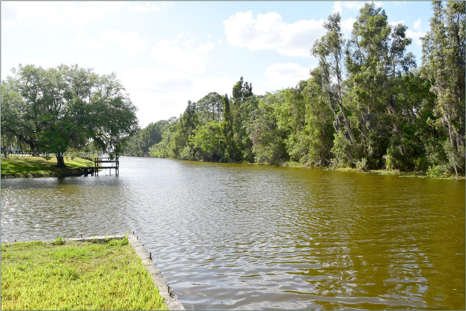 27 Lantana Dr, N Other, FL 33855