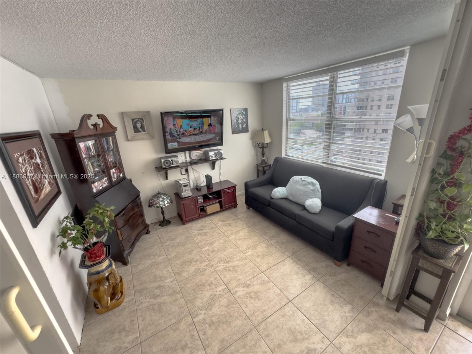 image Winston Towers13