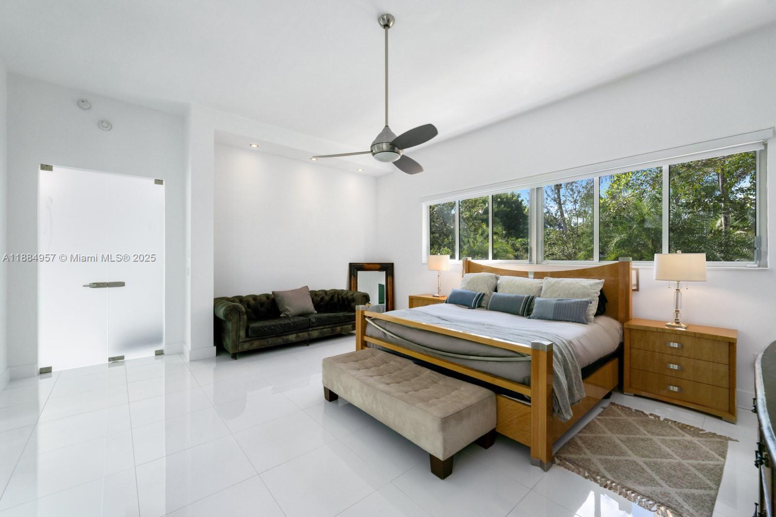 3861 Kumquat Ave Miami, FL 33133