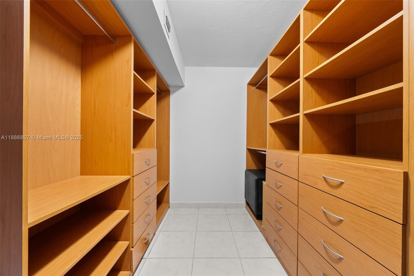 8100 Byron Ave #308 Miami Beach, FL 33141