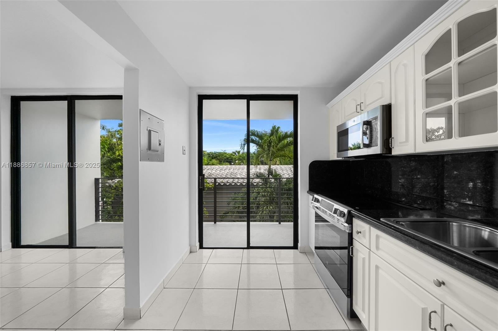 8100 Byron Ave #308 Miami Beach, FL 33141