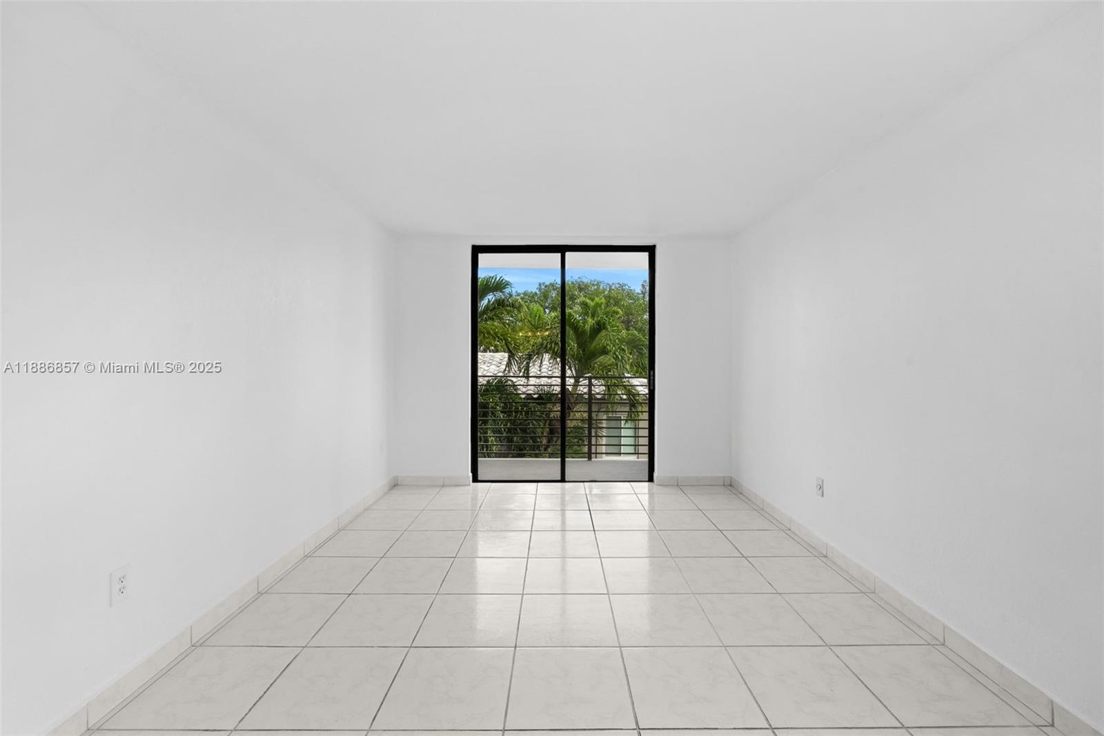 8100 Byron Ave #308 Miami Beach, FL 33141