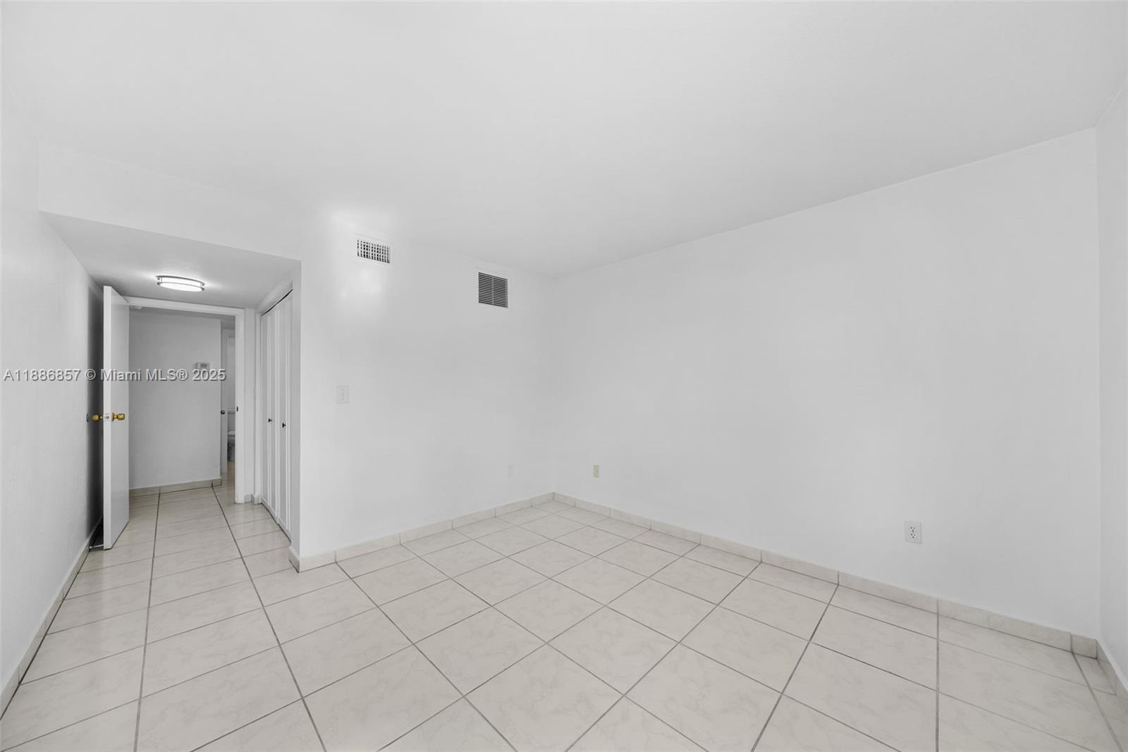 8100 Byron Ave #308 Miami Beach, FL 33141