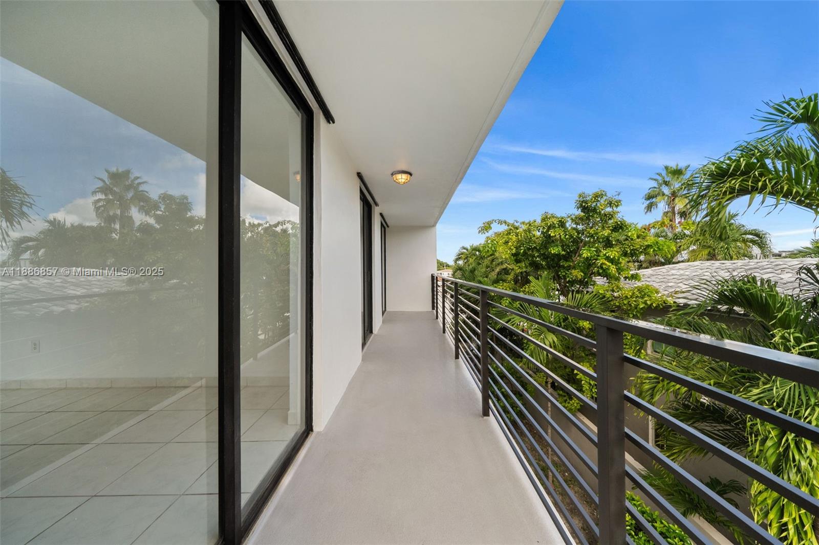 8100 Byron Ave #308 Miami Beach, FL 33141