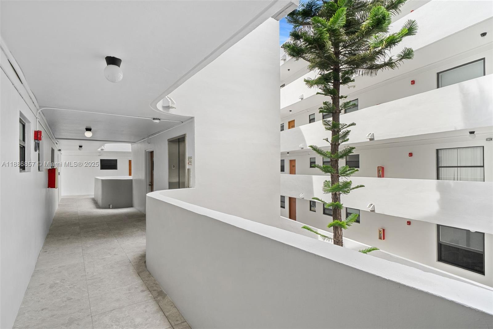 8100 Byron Ave #308 Miami Beach, FL 33141