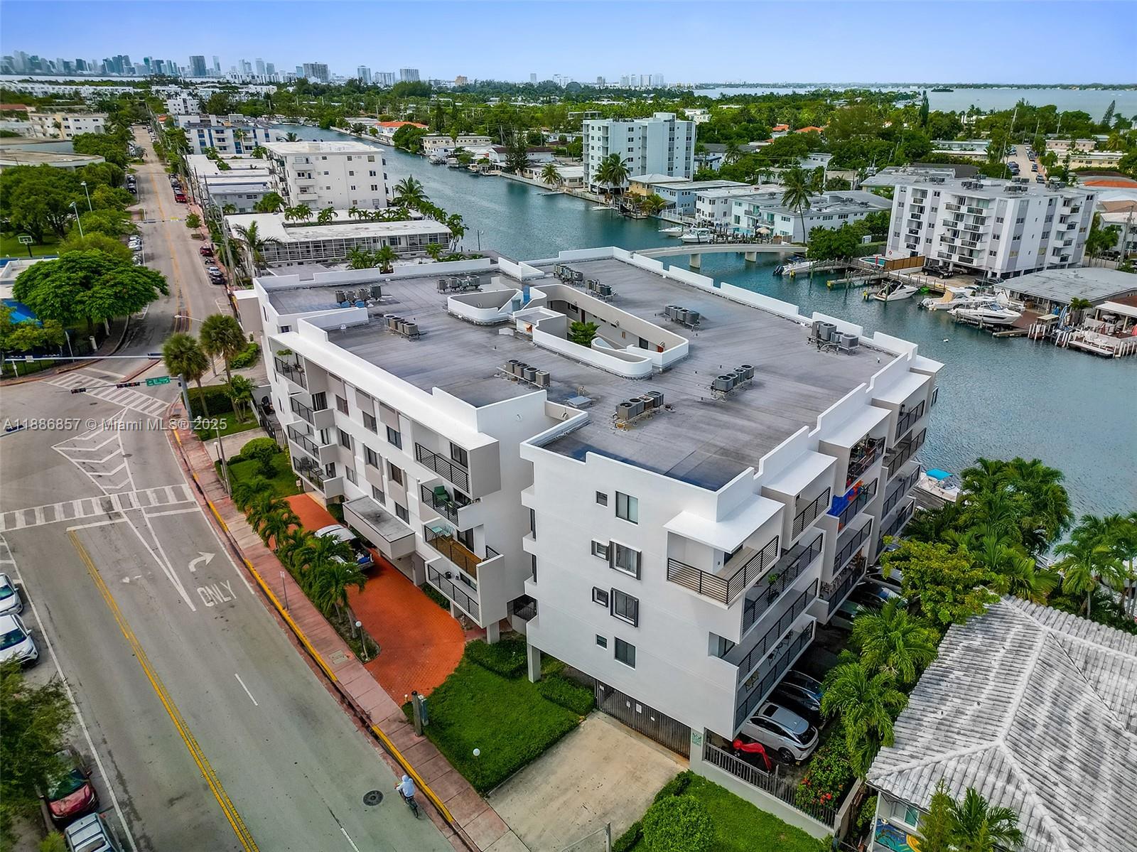8100 Byron Ave #308 Miami Beach, FL 33141
