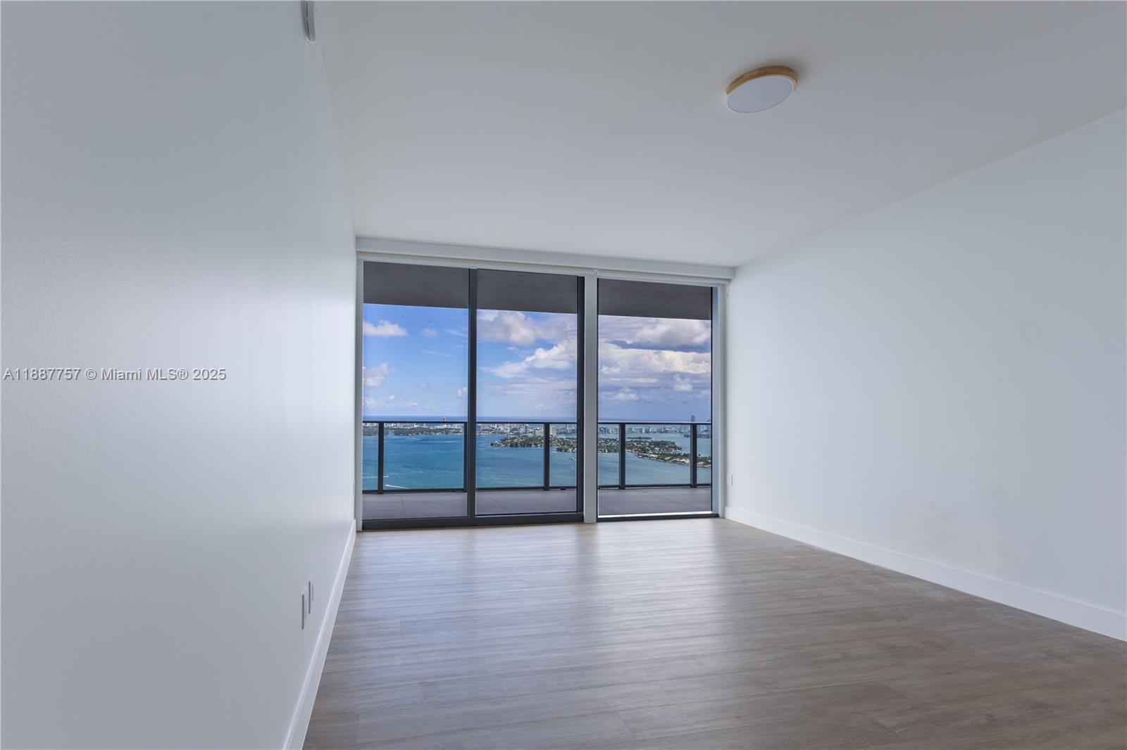 700 NE 24th St #5402 Miami, FL 33137