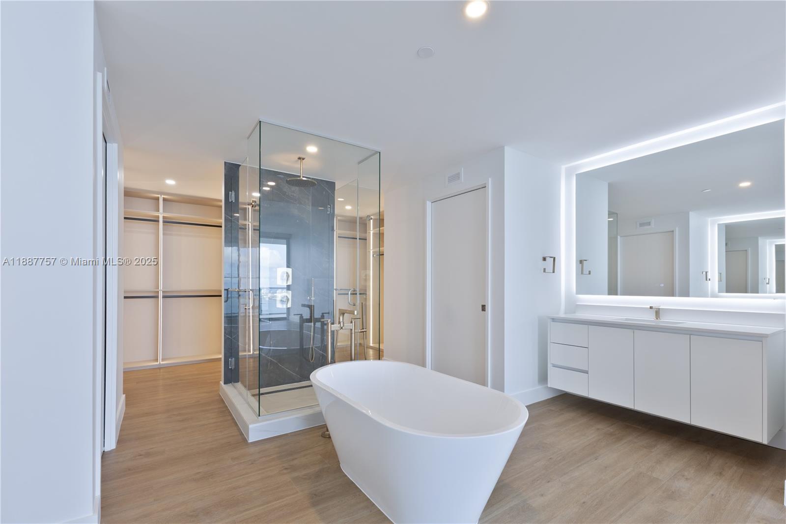 700 NE 24th St #5402 Miami, FL 33137