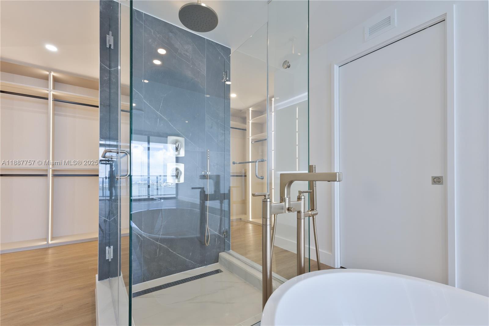 700 NE 24th St #5402 Miami, FL 33137