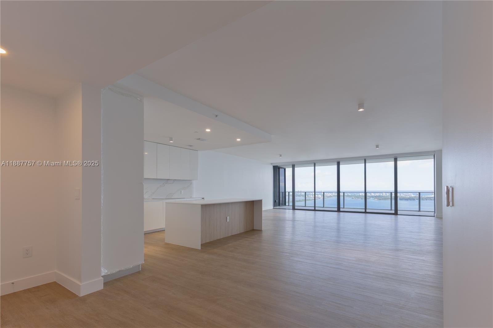 700 NE 24th St #5402 Miami, FL 33137