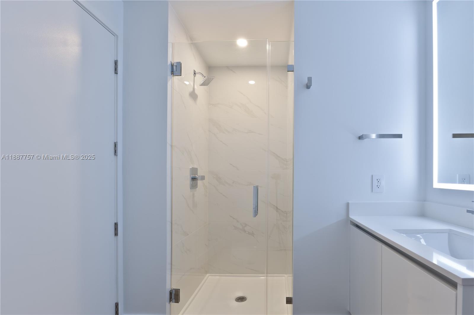 700 NE 24th St #5402 Miami, FL 33137