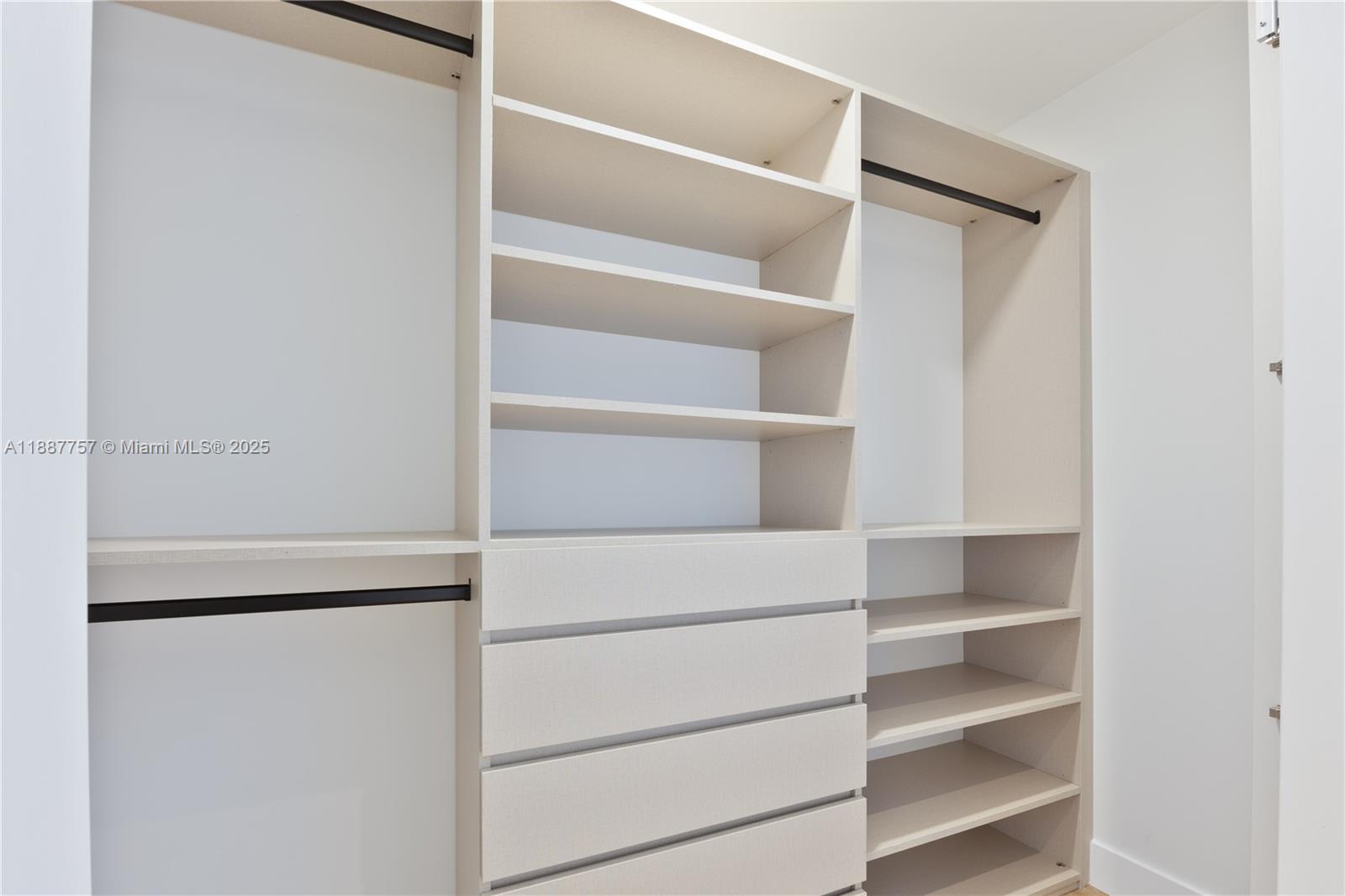 700 NE 24th St #5402 Miami, FL 33137