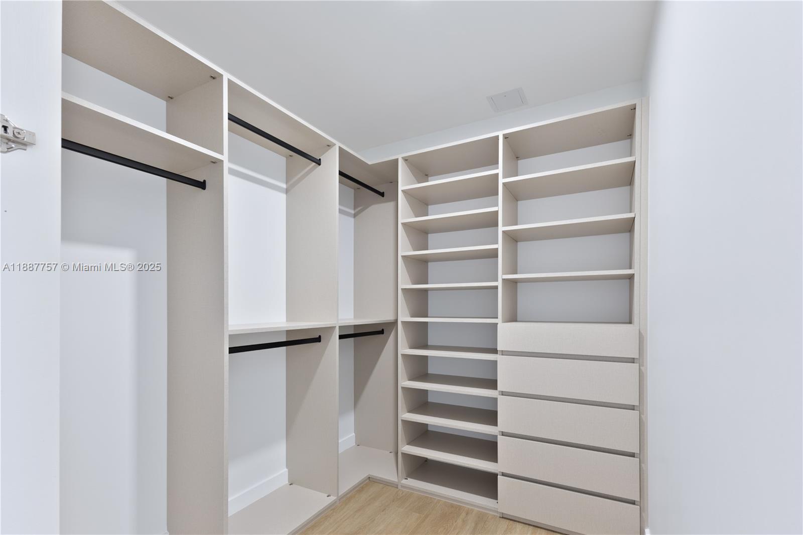 700 NE 24th St #5402 Miami, FL 33137