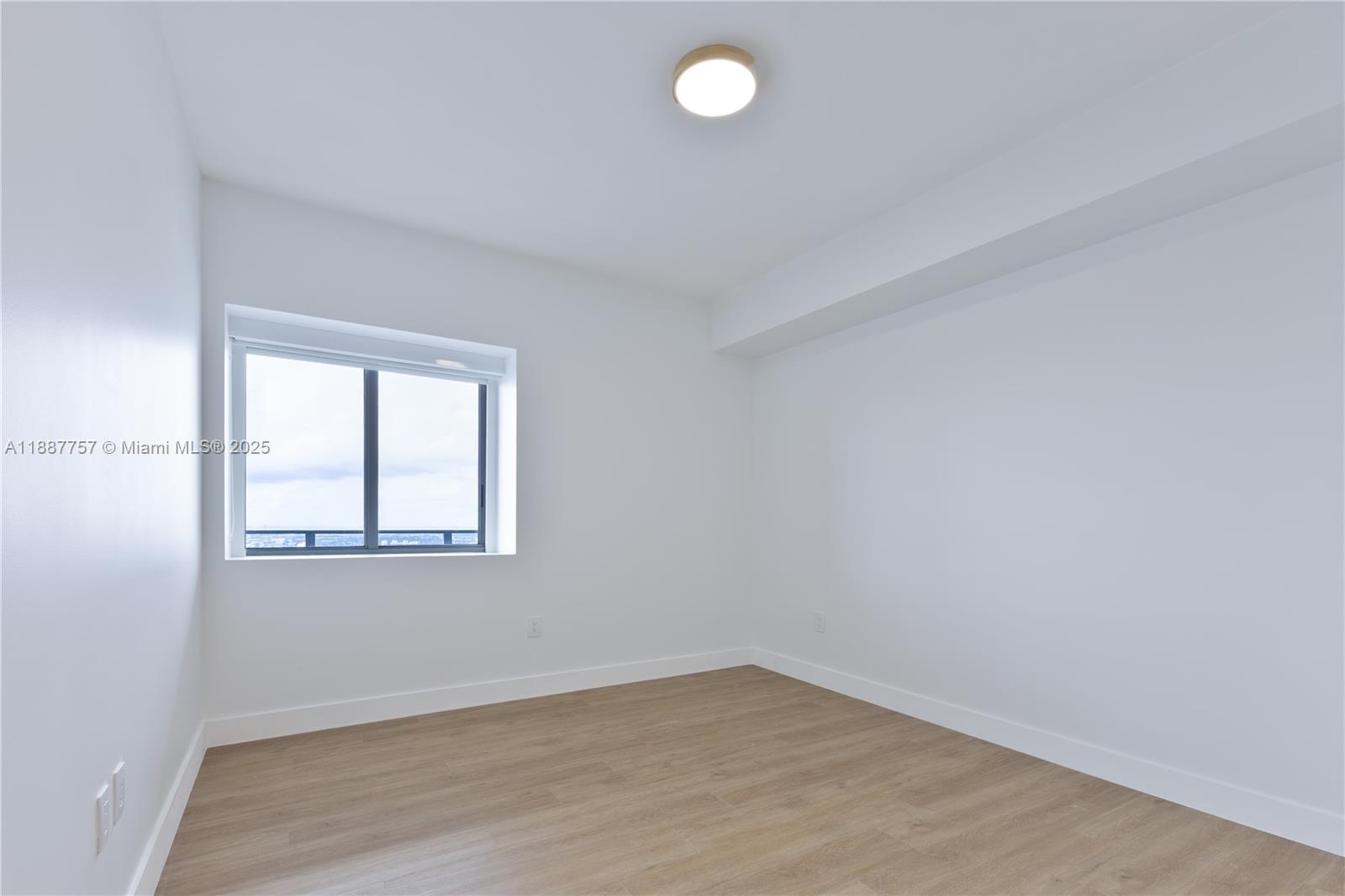 700 NE 24th St #5402 Miami, FL 33137