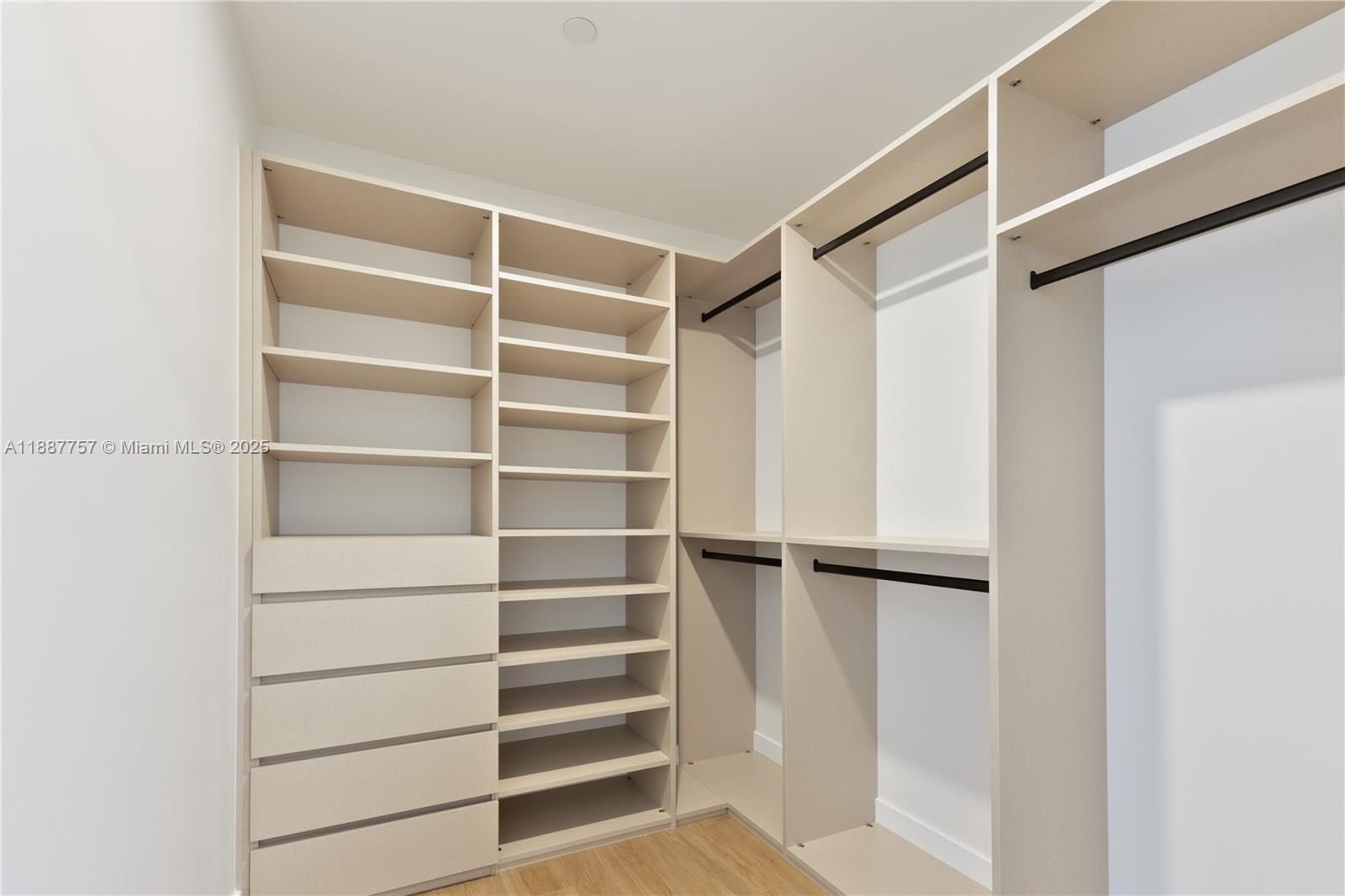 700 NE 24th St #5402 Miami, FL 33137