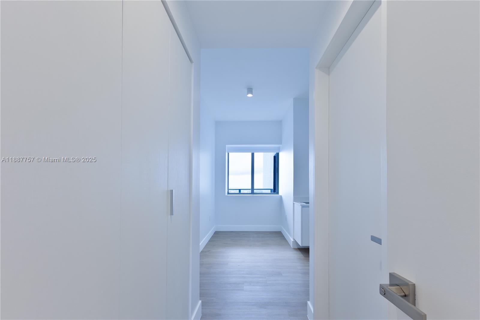 700 NE 24th St #5402 Miami, FL 33137