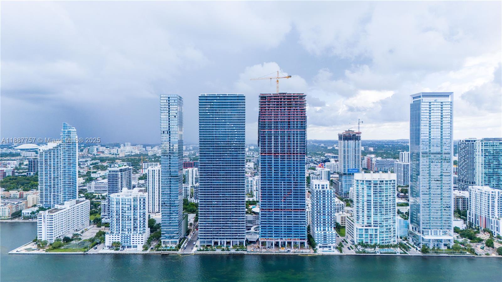 700 NE 24th St #5402 Miami, FL 33137