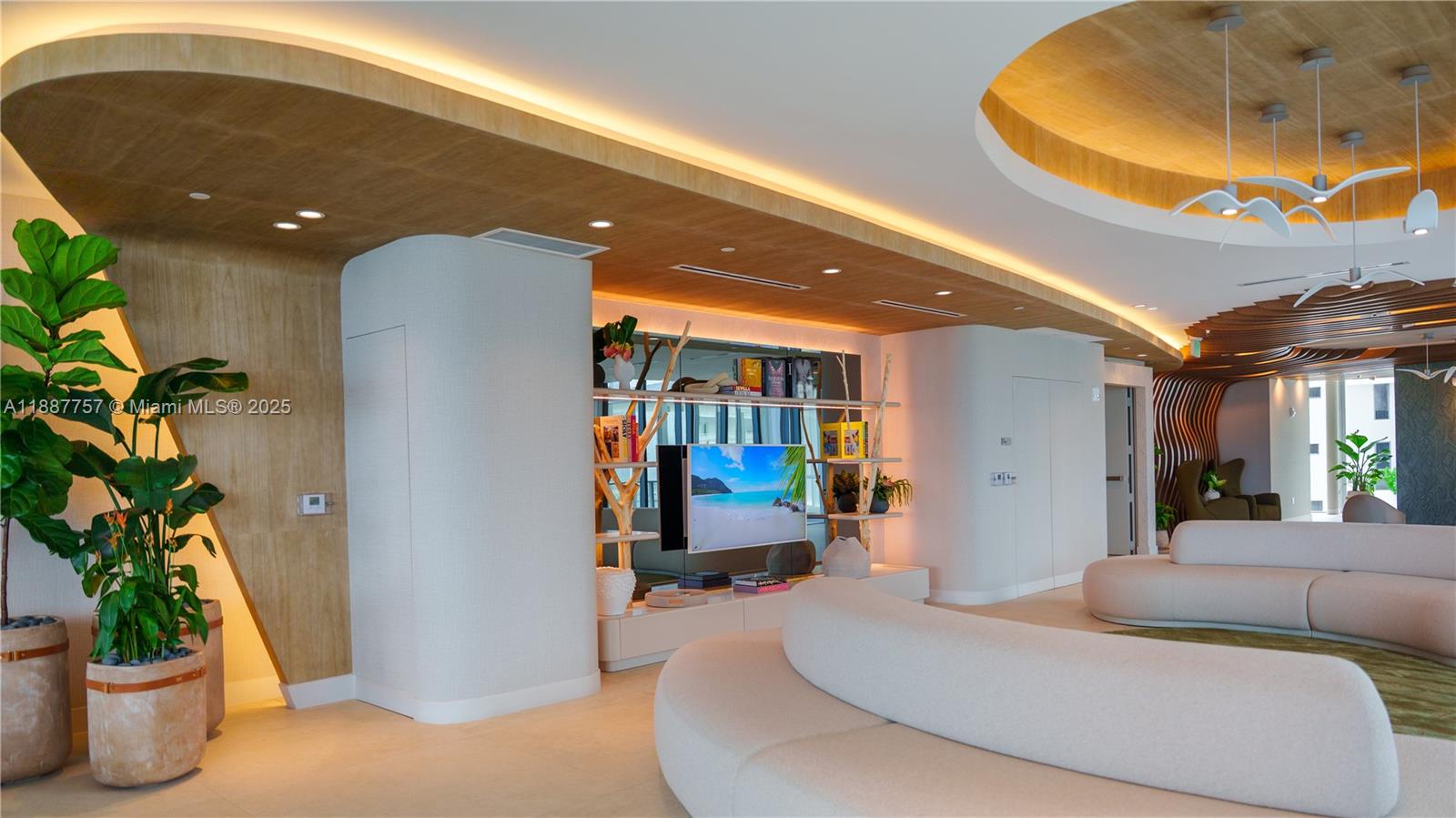 700 NE 24th St #5402 Miami, FL 33137