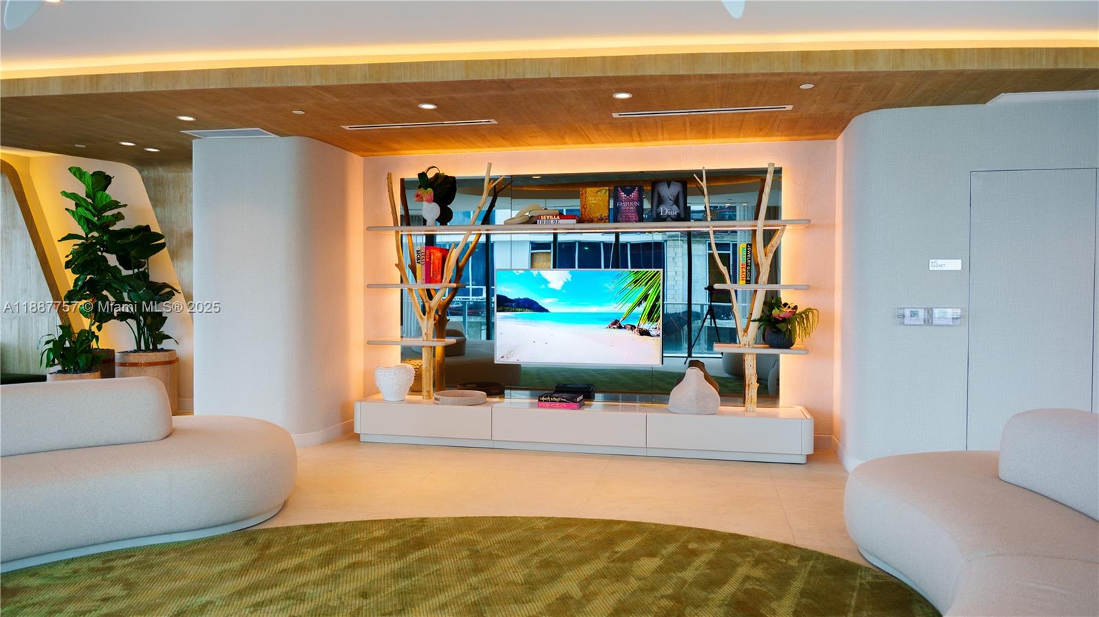 700 NE 24th St #5402 Miami, FL 33137