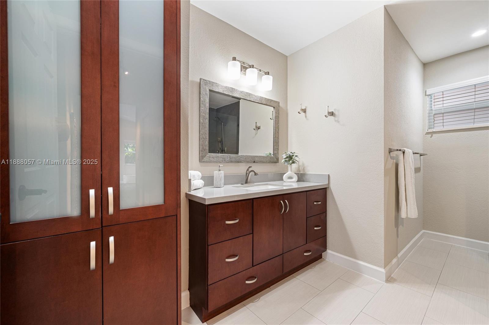 1020 SW 22nd St Miami, FL 33129