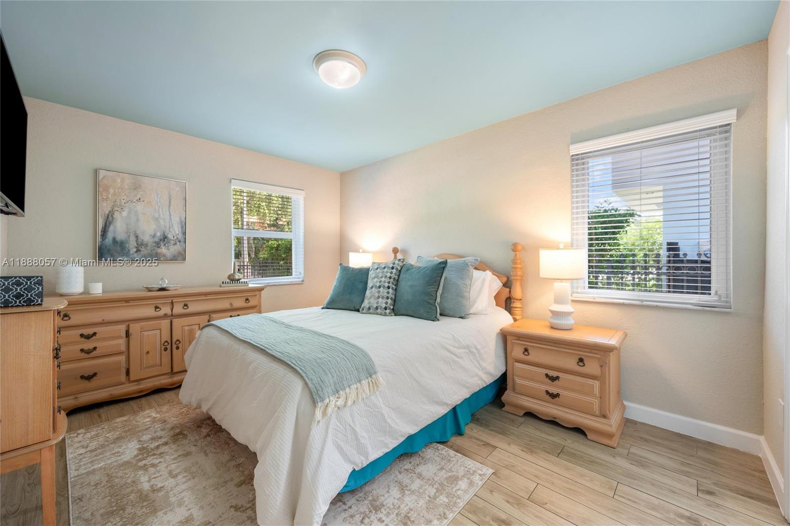 1020 SW 22nd St Miami, FL 33129