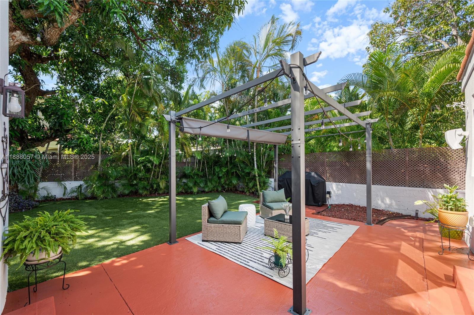 1020 SW 22nd St Miami, FL 33129