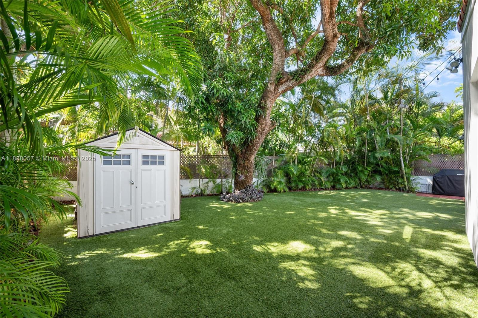 1020 SW 22nd St Miami, FL 33129