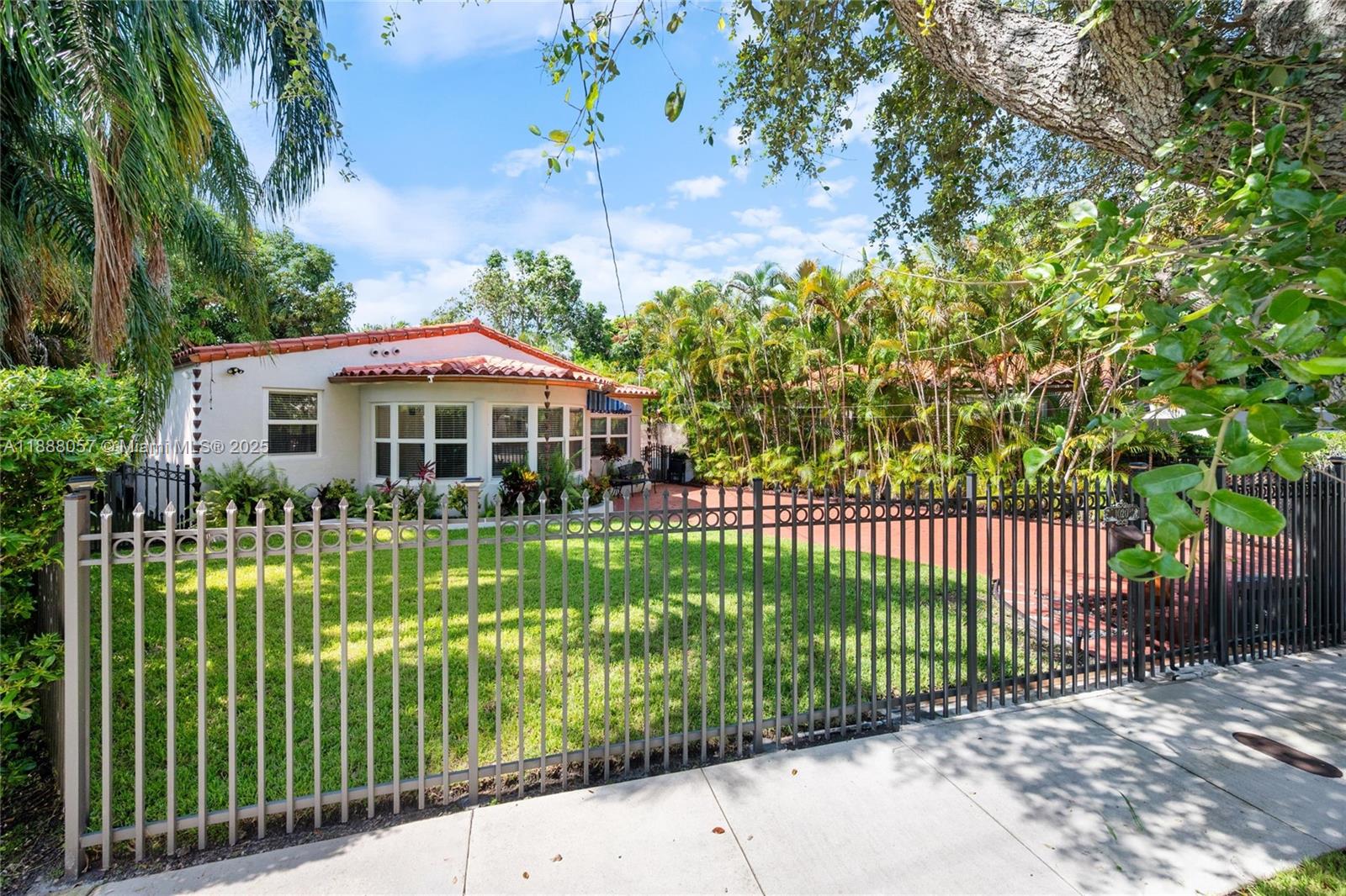 1020 SW 22nd St Miami, FL 33129