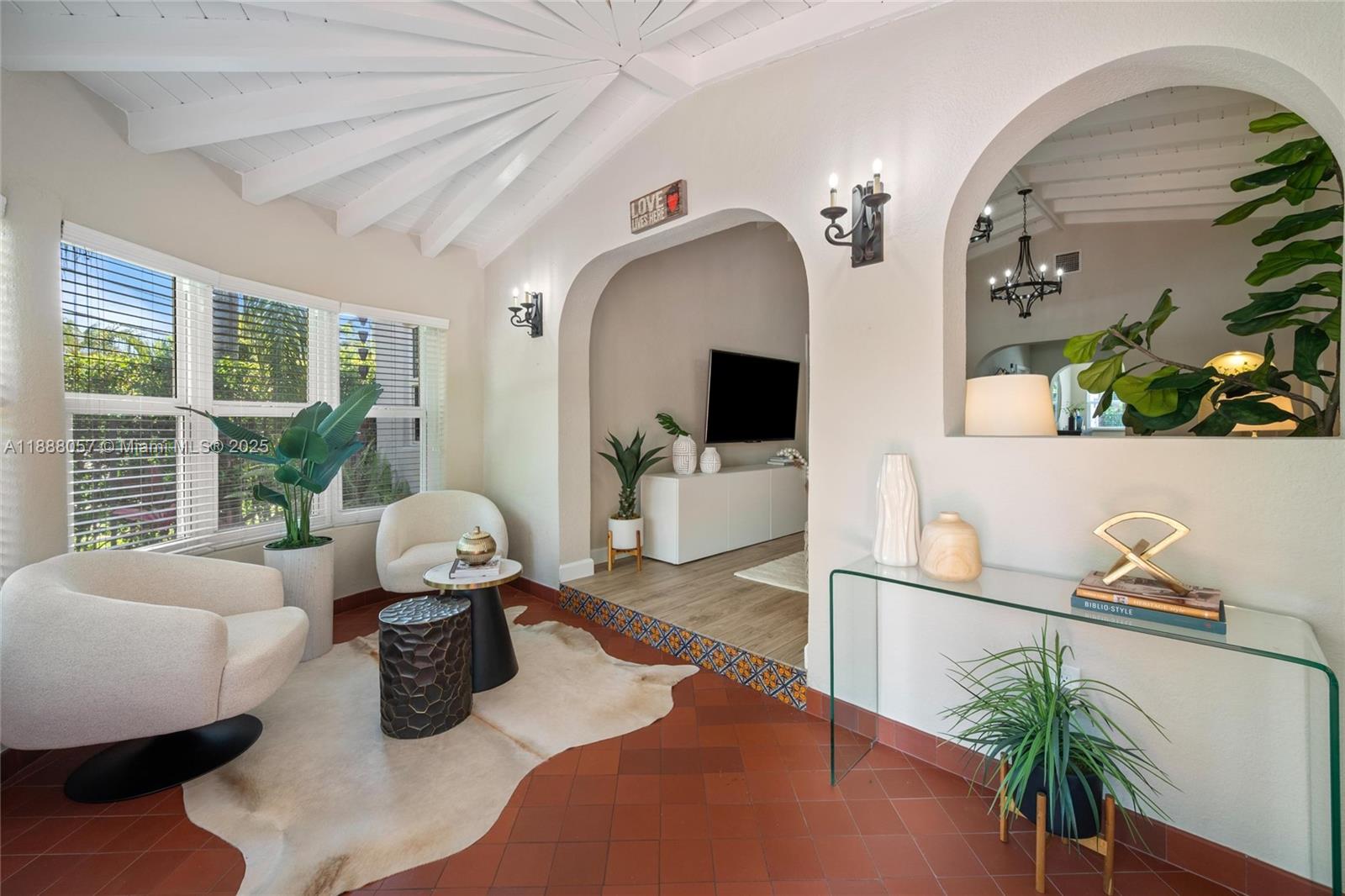 1020 SW 22nd St Miami, FL 33129