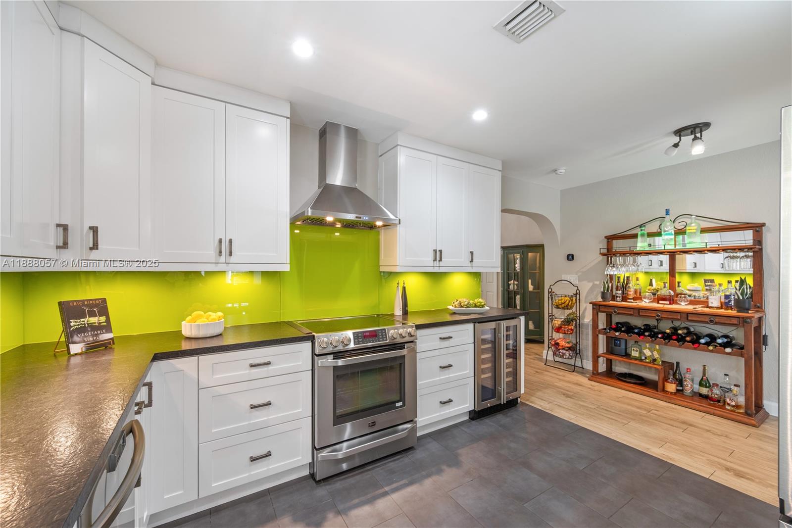 1020 SW 22nd St Miami, FL 33129