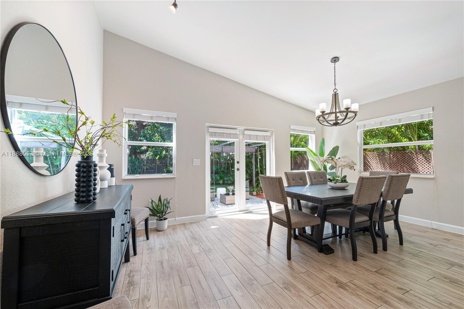 1020 SW 22nd St Miami, FL 33129