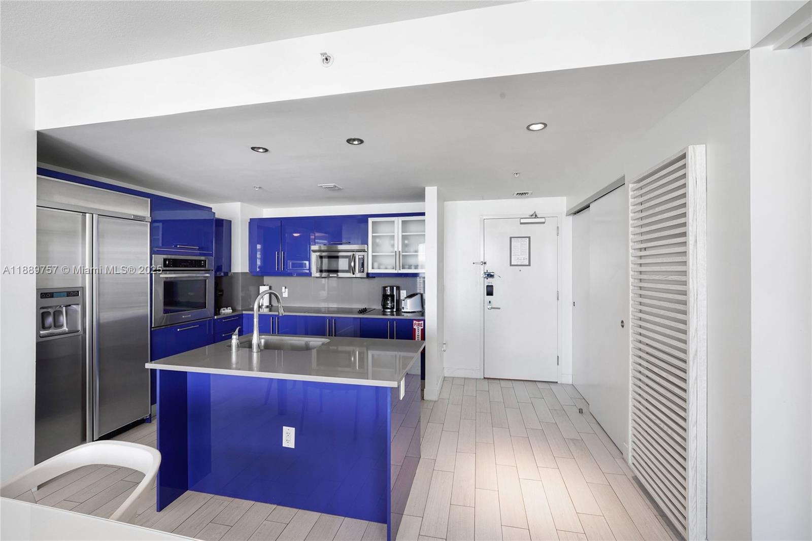 3101 Bayshore Dr #1704 Fort Lauderdale, FL 33304