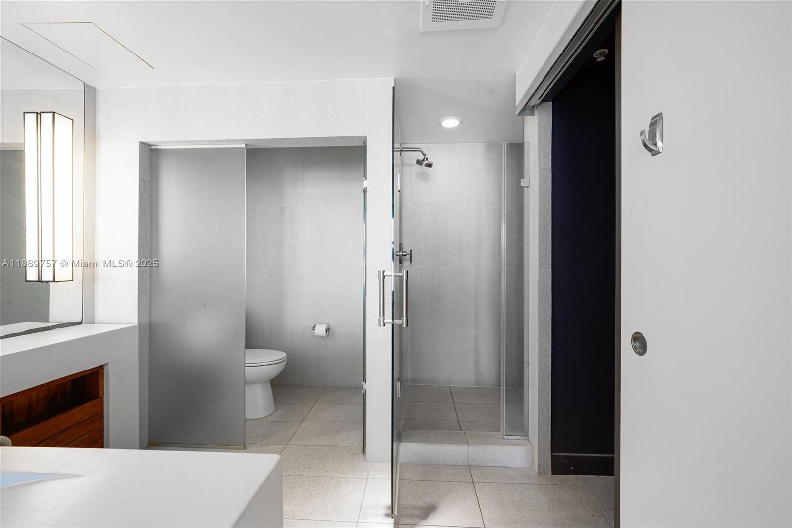 3101 Bayshore Dr #1704 Fort Lauderdale, FL 33304