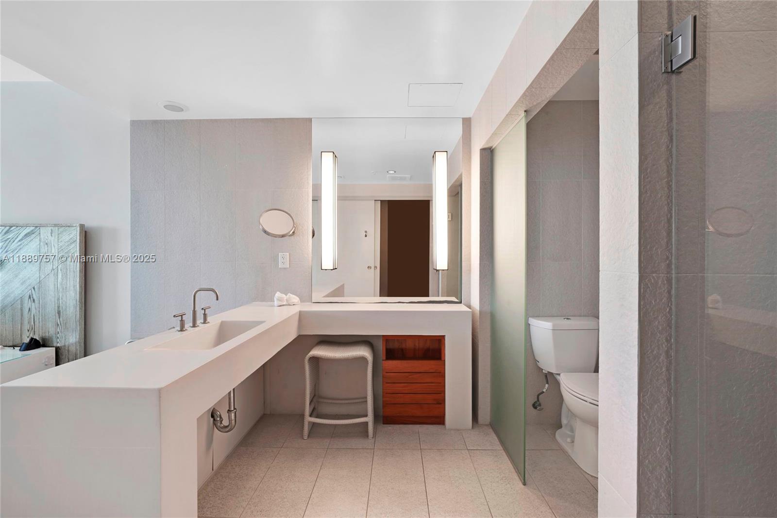 3101 Bayshore Dr #1704 Fort Lauderdale, FL 33304