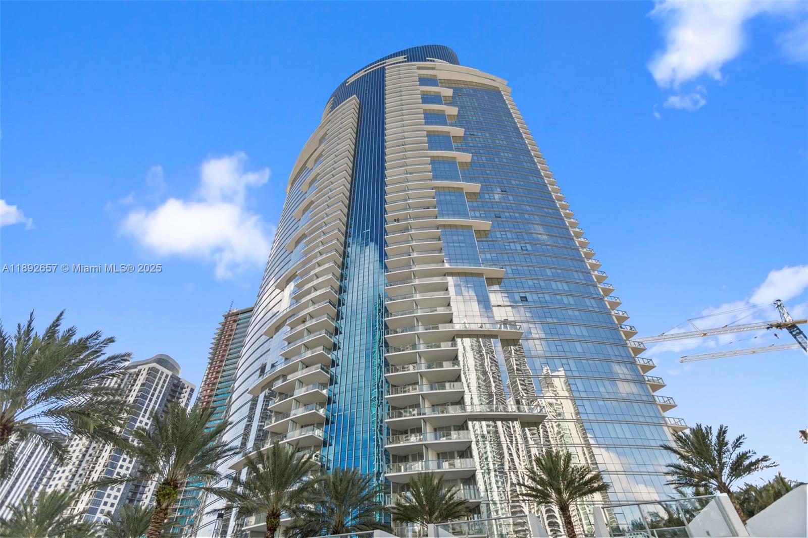 851 NE 1st Ave #3707