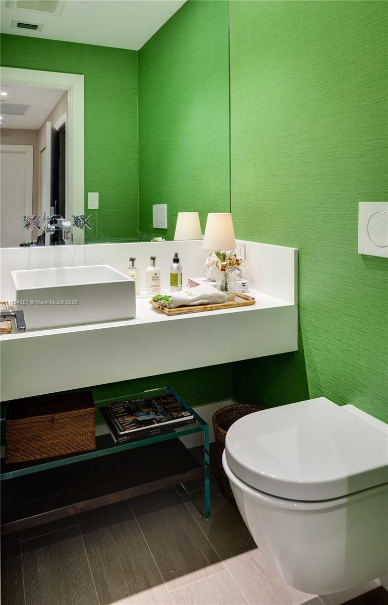 19222 Fisher Is Dr #19222 Miami Beach, FL 33109