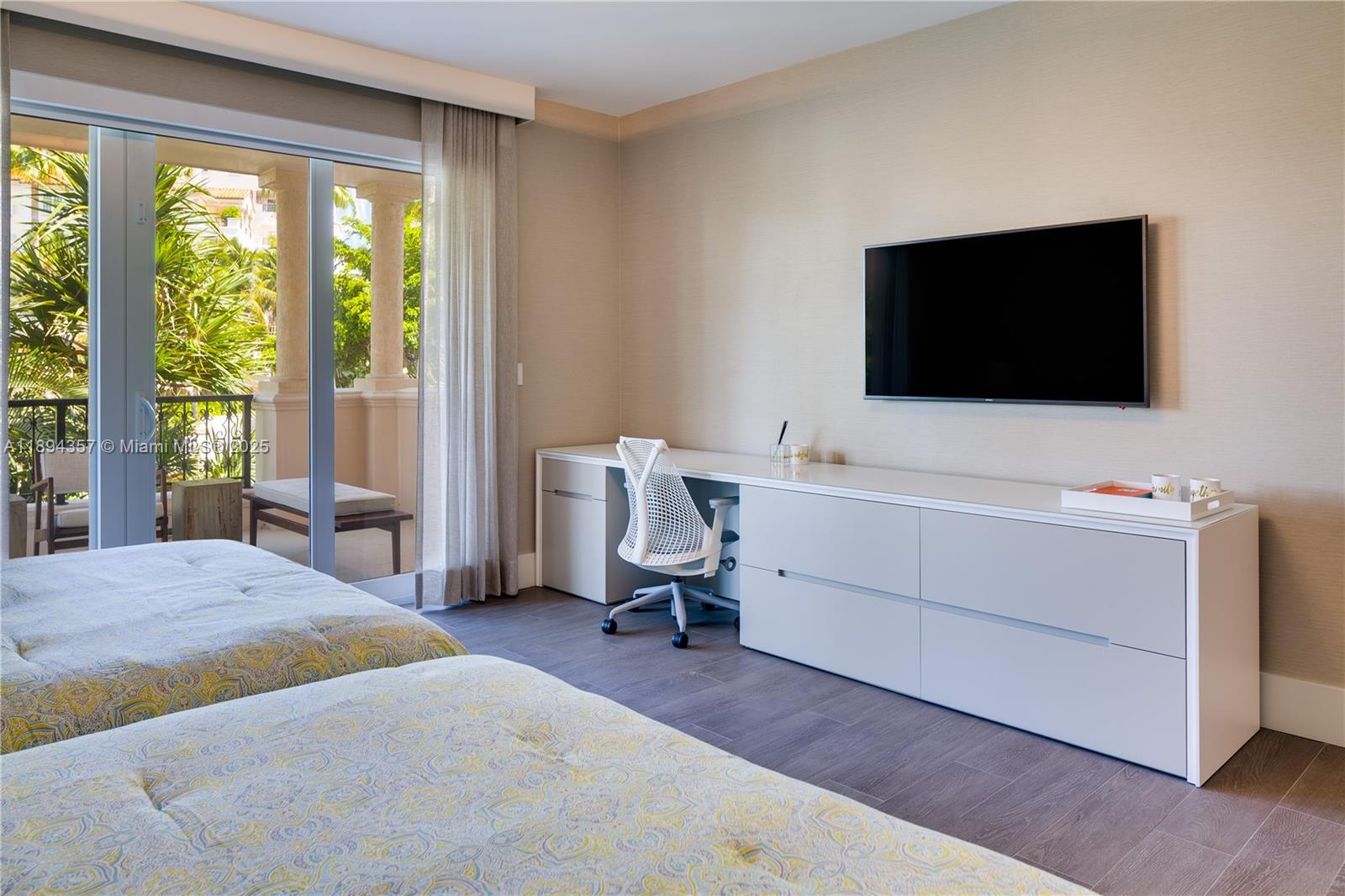 19222 Fisher Is Dr #19222 Miami Beach, FL 33109