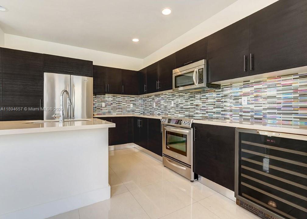 6950 NW 104th Ct Doral, FL 33178