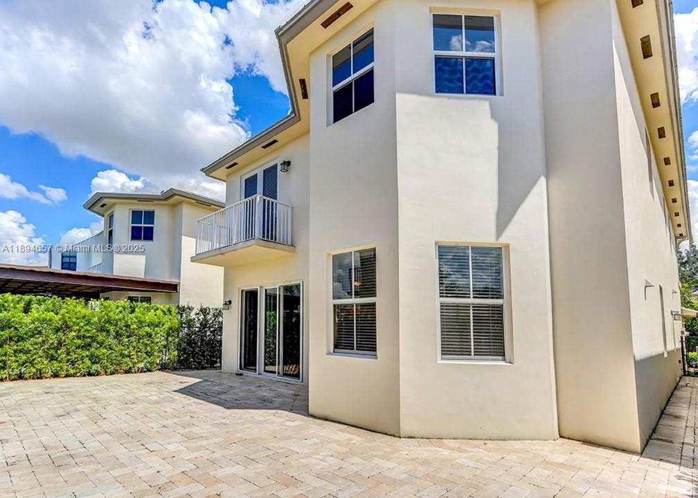 6950 NW 104th Ct Doral, FL 33178