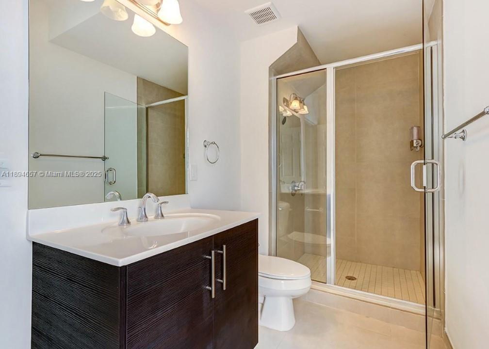 6950 NW 104th Ct Doral, FL 33178