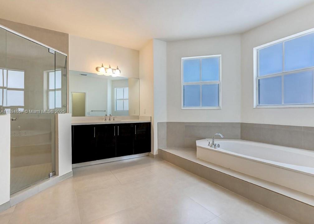 6950 NW 104th Ct Doral, FL 33178