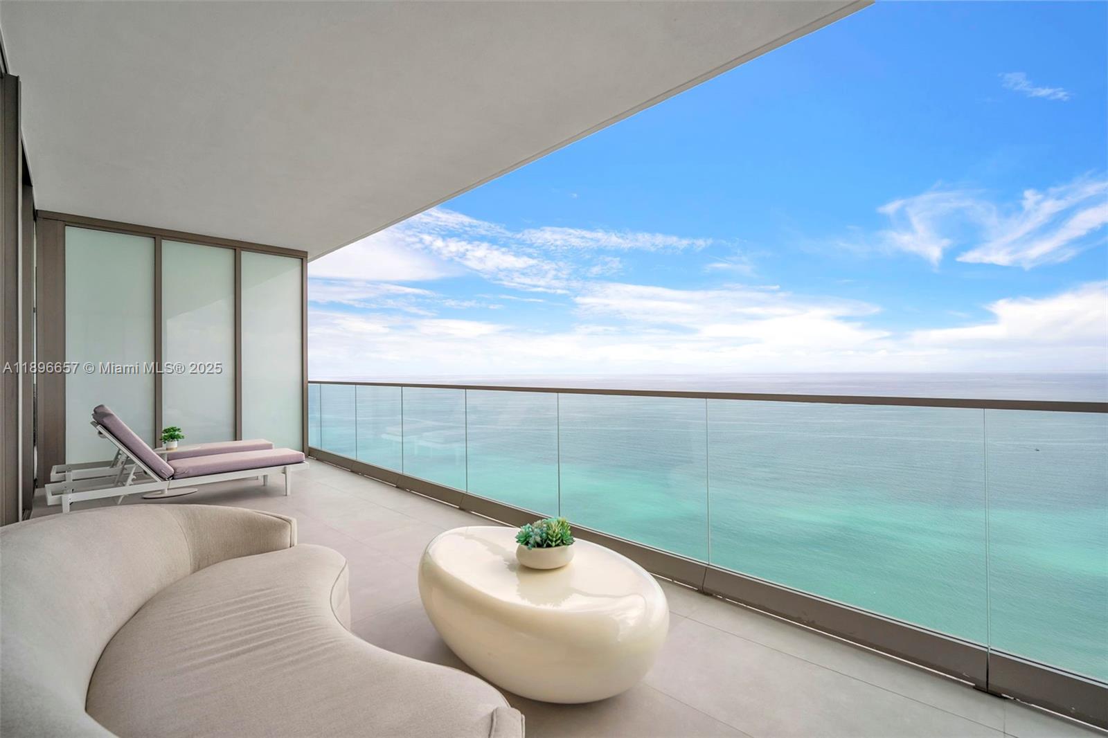 image Armani Casa37