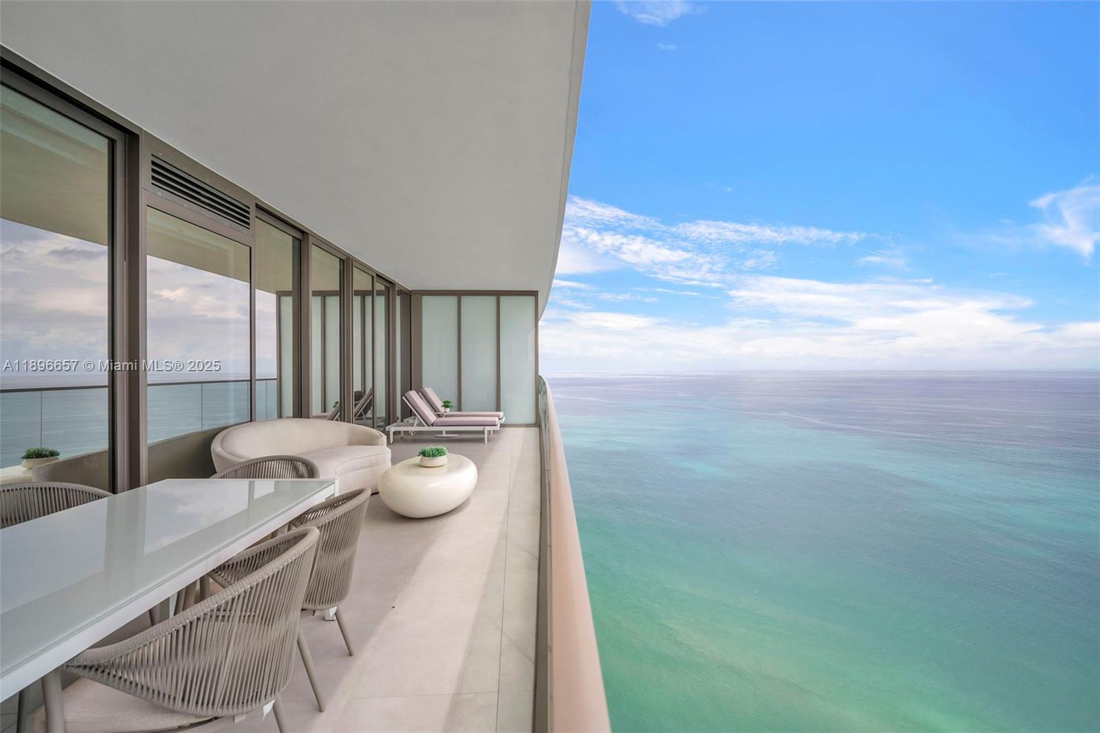 image Armani Casa38