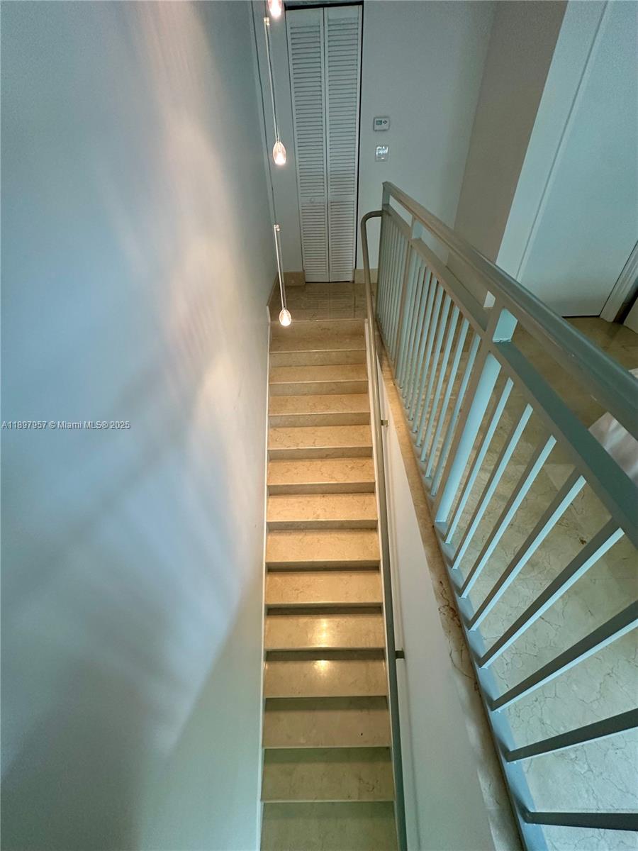 image St Tropez On The Bay 1 Co19